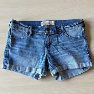 Hollister Mid-Rise Rolled Hem Denim Shorts